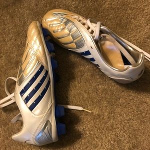 Adidas Women’s Size 7 Soccer Cleats